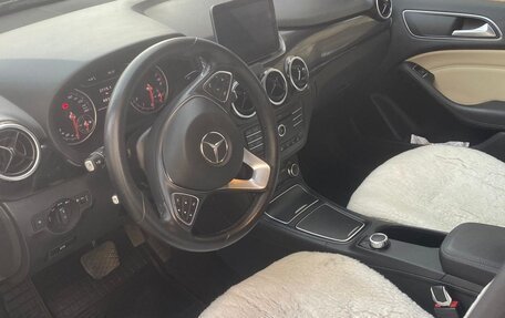 Mercedes-Benz B-Класс, 2016 год, 2 000 000 рублей, 11 фотография