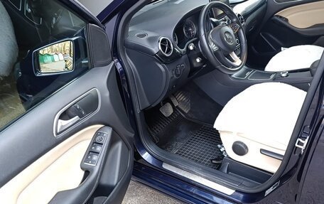 Mercedes-Benz B-Класс, 2016 год, 2 000 000 рублей, 21 фотография