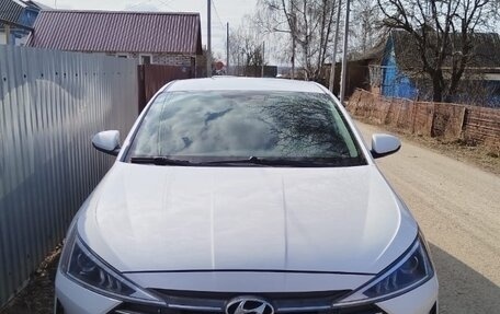 Hyundai Elantra VI рестайлинг, 2019 год, 1 300 000 рублей, 19 фотография