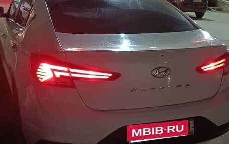Hyundai Elantra VI рестайлинг, 2019 год, 1 300 000 рублей, 20 фотография