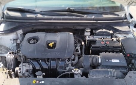 Hyundai Elantra VI рестайлинг, 2019 год, 1 300 000 рублей, 26 фотография