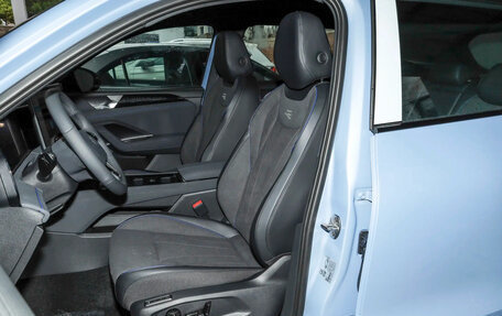 Volkswagen Tiguan, 2025 год, 4 200 000 рублей, 11 фотография