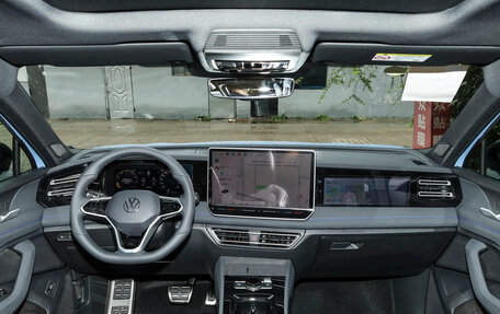 Volkswagen Tiguan, 2025 год, 4 200 000 рублей, 7 фотография