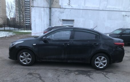 KIA Rio IV, 2018 год, 998 000 рублей, 2 фотография