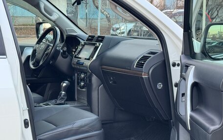 Toyota Land Cruiser Prado 150 рестайлинг 2, 2017 год, 4 790 000 рублей, 13 фотография