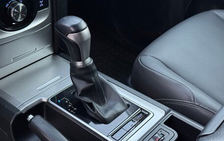 Toyota Land Cruiser Prado 150 рестайлинг 2, 2017 год, 4 790 000 рублей, 19 фотография