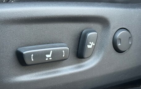 Toyota Land Cruiser Prado 150 рестайлинг 2, 2017 год, 4 790 000 рублей, 27 фотография