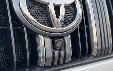 Toyota Land Cruiser Prado 150 рестайлинг 2, 2017 год, 4 790 000 рублей, 34 фотография