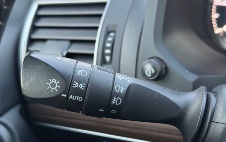 Toyota Land Cruiser Prado 150 рестайлинг 2, 2017 год, 4 790 000 рублей, 31 фотография