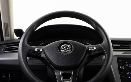 Volkswagen Passat B8 рестайлинг, 2017 год, 1 598 956 рублей, 12 фотография