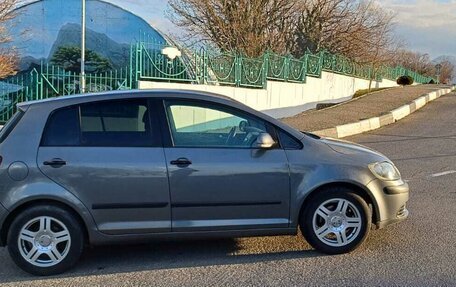Volkswagen Golf Plus I, 2005 год, 450 000 рублей, 1 фотография