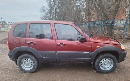 Chevrolet Niva I рестайлинг, 2011 год, 409 000 рублей, 4 фотография