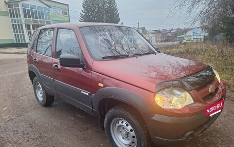 Chevrolet Niva I рестайлинг, 2011 год, 409 000 рублей, 2 фотография