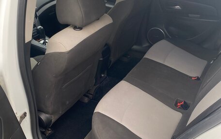 Chevrolet Cruze II, 2012 год, 700 000 рублей, 7 фотография