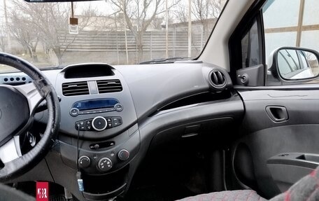 Chevrolet Spark III, 2010 год, 530 000 рублей, 3 фотография