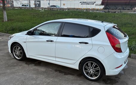 Hyundai Solaris II рестайлинг, 2015 год, 750 000 рублей, 4 фотография