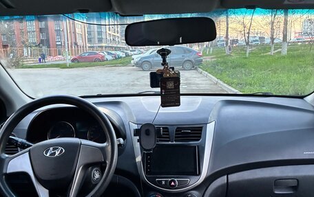 Hyundai Solaris II рестайлинг, 2015 год, 750 000 рублей, 9 фотография