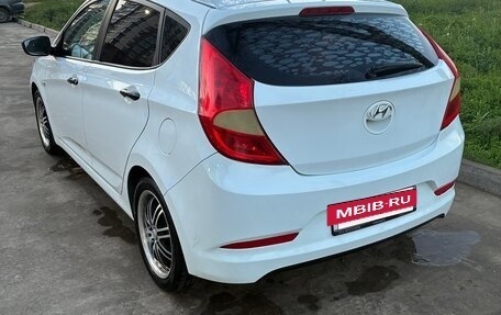 Hyundai Solaris II рестайлинг, 2015 год, 750 000 рублей, 5 фотография