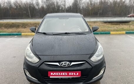 Hyundai Solaris II рестайлинг, 2011 год, 630 000 рублей, 2 фотография
