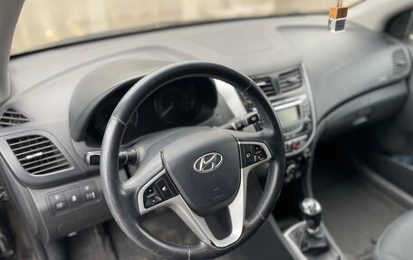 Hyundai Solaris II рестайлинг, 2011 год, 630 000 рублей, 9 фотография