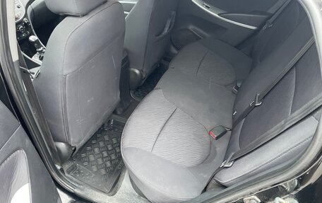 Hyundai Solaris II рестайлинг, 2011 год, 630 000 рублей, 11 фотография