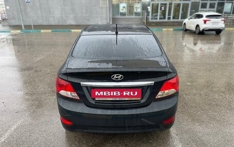 Hyundai Solaris II рестайлинг, 2011 год, 630 000 рублей, 6 фотография