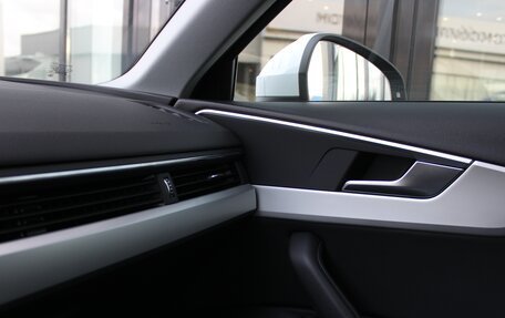 Audi A4, 2018 год, 2 590 000 рублей, 26 фотография
