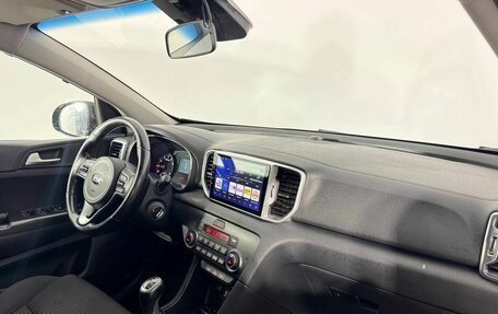 KIA Sportage IV рестайлинг, 2018 год, 1 800 000 рублей, 16 фотография