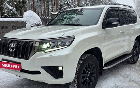 Toyota Land Cruiser Prado 150 рестайлинг 2, 2021 год, 5 950 000 рублей, 2 фотография