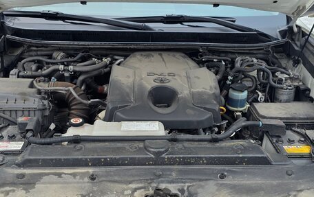 Toyota Land Cruiser Prado 150 рестайлинг 2, 2021 год, 5 950 000 рублей, 20 фотография