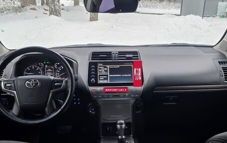 Toyota Land Cruiser Prado 150 рестайлинг 2, 2021 год, 5 950 000 рублей, 8 фотография