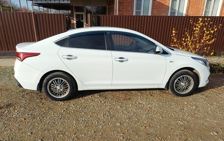 Hyundai Solaris II рестайлинг, 2017 год, 1 280 000 рублей, 2 фотография