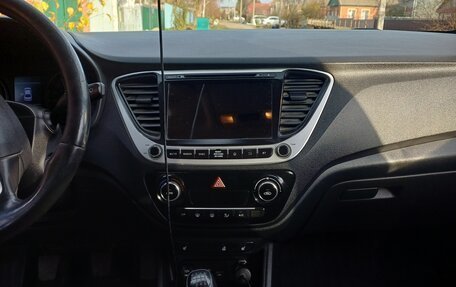 Hyundai Solaris II рестайлинг, 2017 год, 1 280 000 рублей, 3 фотография