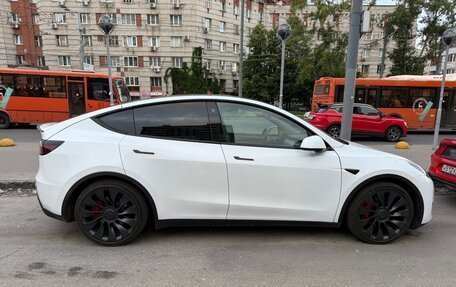 Tesla Model Y I, 2022 год, 5 200 000 рублей, 2 фотография
