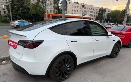 Tesla Model Y I, 2022 год, 5 200 000 рублей, 3 фотография