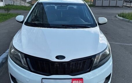 KIA Rio III рестайлинг, 2013 год, 400 000 рублей, 1 фотография