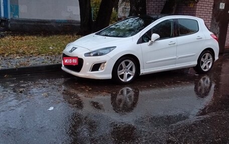 Peugeot 308 II, 2012 год, 699 000 рублей, 3 фотография