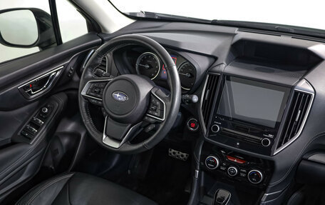 Subaru Forester, 2018 год, 2 999 000 рублей, 9 фотография