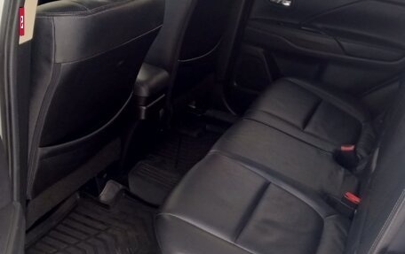 Mitsubishi Outlander III рестайлинг 3, 2016 год, 1 650 000 рублей, 16 фотография