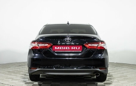 Toyota Camry, 2019 год, 2 650 000 рублей, 6 фотография