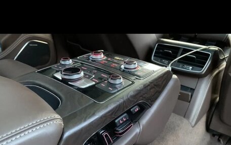 Audi A8, 2013 год, 1 800 000 рублей, 4 фотография