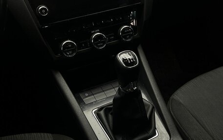 Skoda Octavia, 2017 год, 1 599 000 рублей, 21 фотография