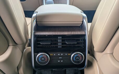 Land Rover Range Rover IV рестайлинг, 2025 год, 17 676 978 рублей, 23 фотография