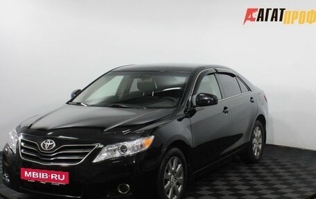 Toyota Camry, 2011 год, 980 000 рублей, 1 фотография