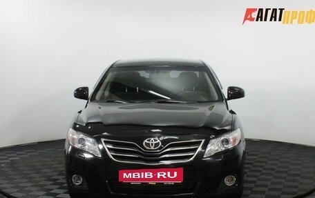 Toyota Camry, 2011 год, 980 000 рублей, 2 фотография