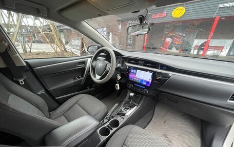 Toyota Corolla, 2013 год, 990 000 рублей, 10 фотография