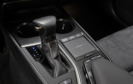 Lexus UX I, 2021 год, 3 398 000 рублей, 18 фотография