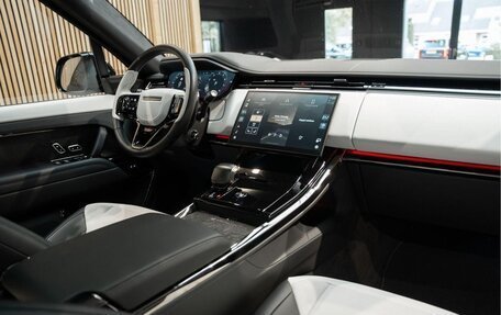 Land Rover Range Rover Sport, 2025 год, 30 000 000 рублей, 22 фотография