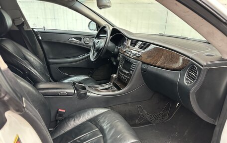 Mercedes-Benz CLS, 2005 год, 999 999 рублей, 9 фотография