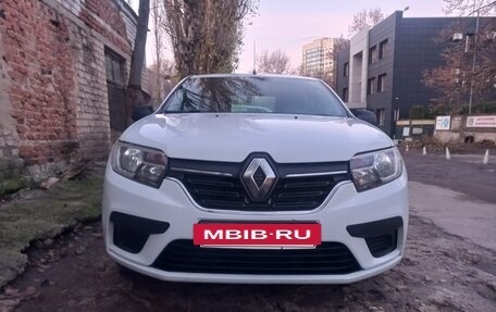 Renault Logan II, 2020 год, 815 000 рублей, 10 фотография